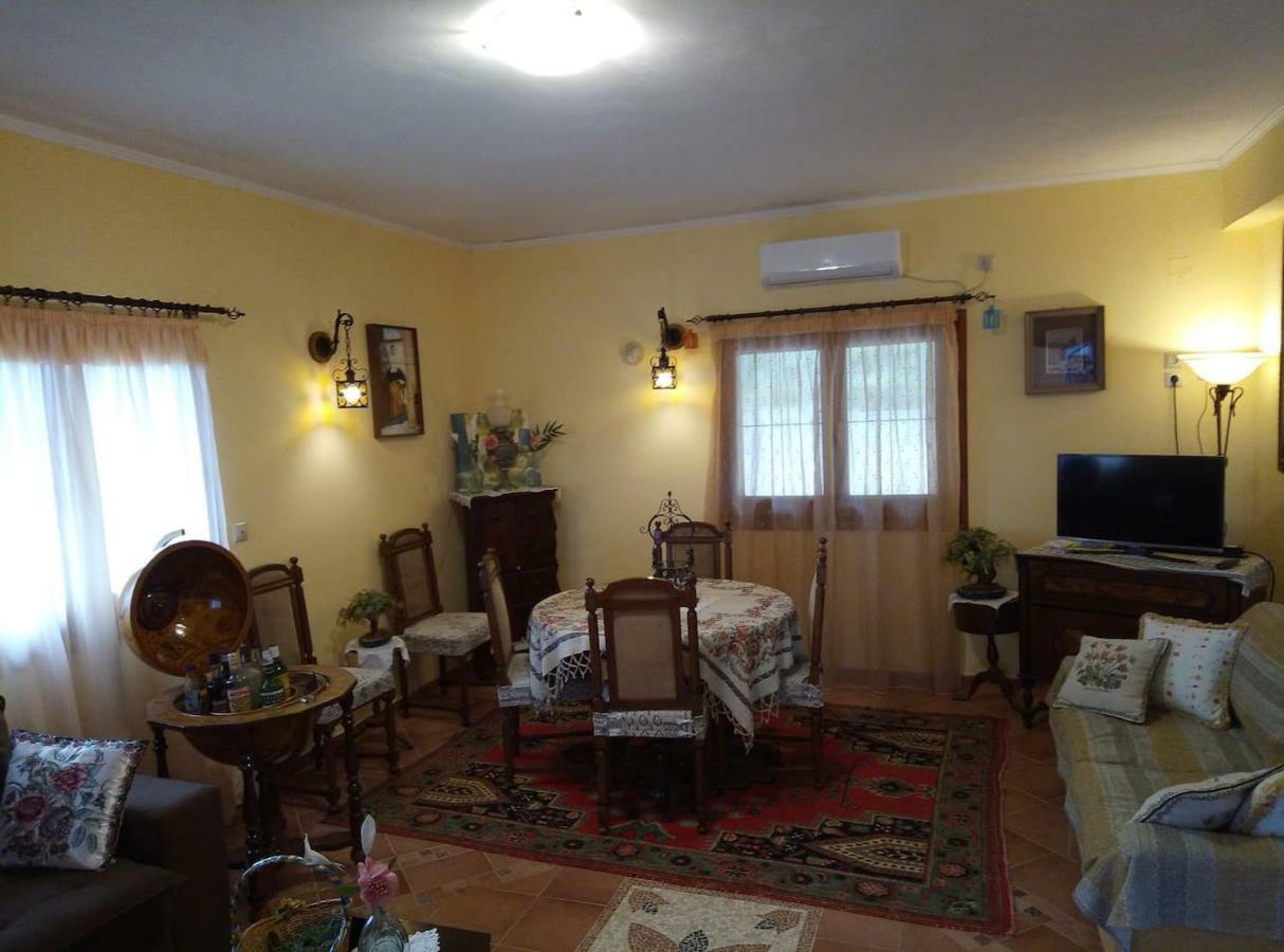 Villa Silvia Ágios Matthaíos Exteriér fotografie