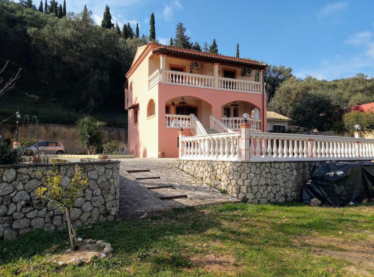 Villa Silvia Ágios Matthaíos Exteriér fotografie